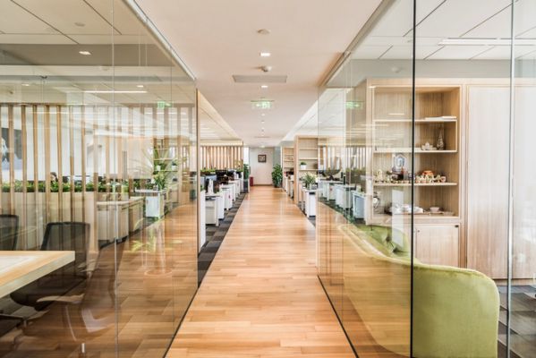 高端簡(jiǎn)潔的新辦公室設(shè)計(jì)