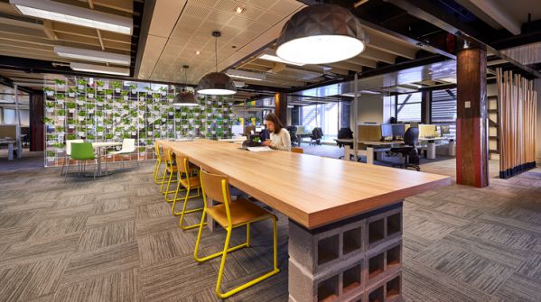 新舊元素融合下的新辦公室設計