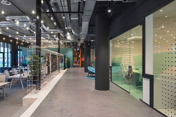 去哪里找辦公室裝修的機構(gòu)？