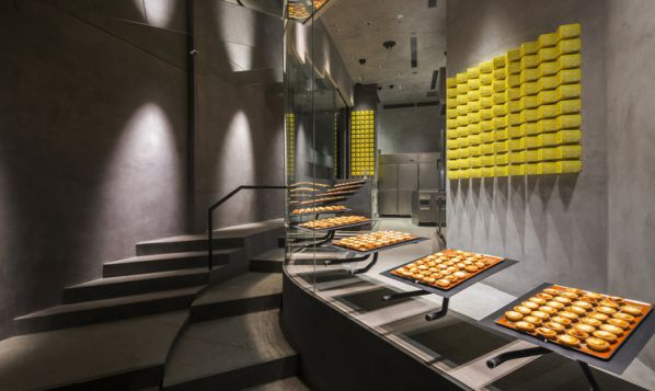 工業風辦公室設計的芝士蛋撻品牌店