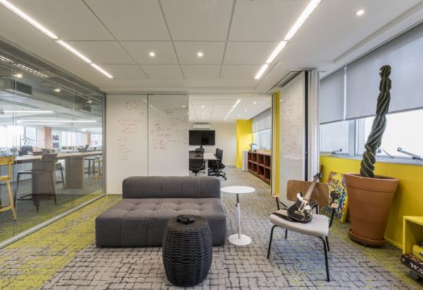 辦公室裝修打造的開(kāi)放式商務(wù)空間