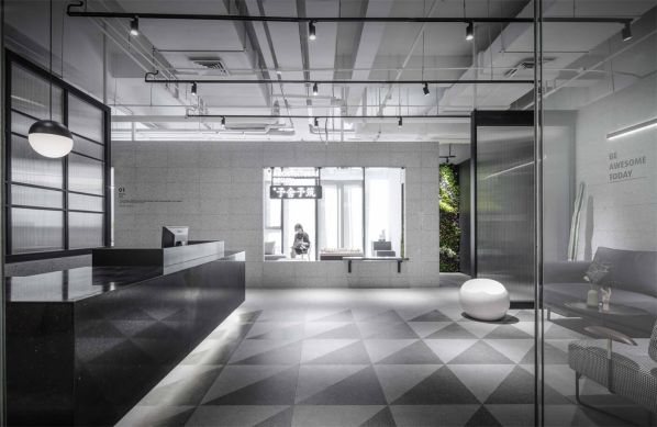 上海辦公室裝修中人們要計(jì)算預(yù)支費(fèi)用