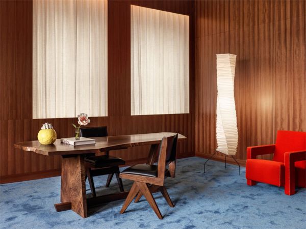 一間現(xiàn)代風(fēng)格的辦公室設(shè)計特點