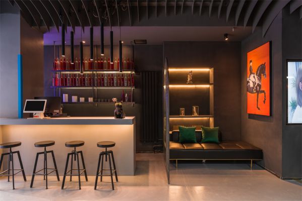 商業(yè)辦公室設(shè)計打造的特色理發(fā)店