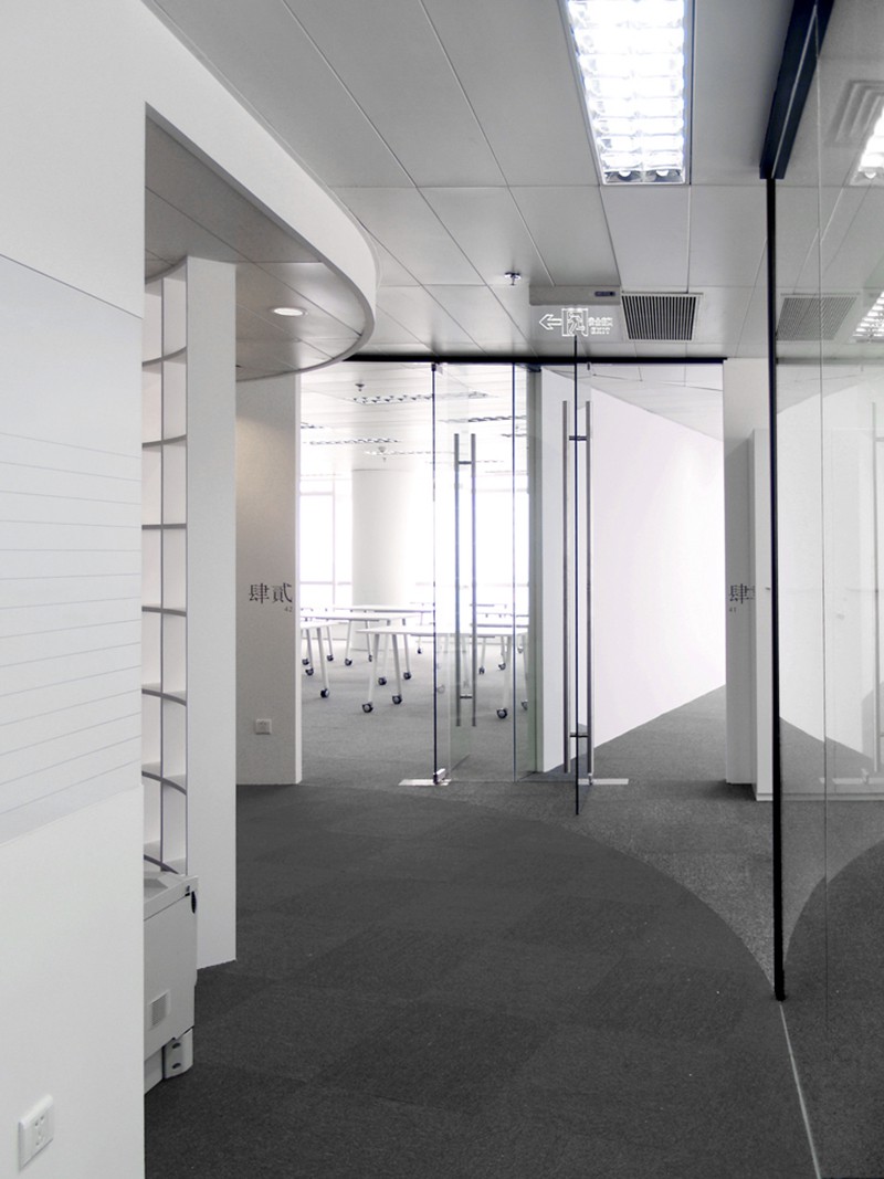 資生堂辦公室設(shè)計實景圖